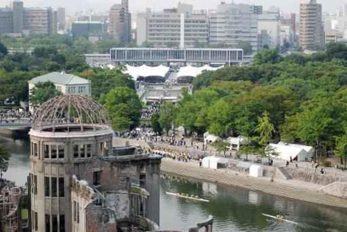 Ruim 50.000 toeschouwers wonen herdenking in Hiroshima bij