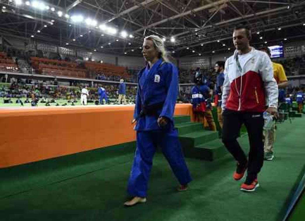 Charline Van Snick strandt in achtste finales