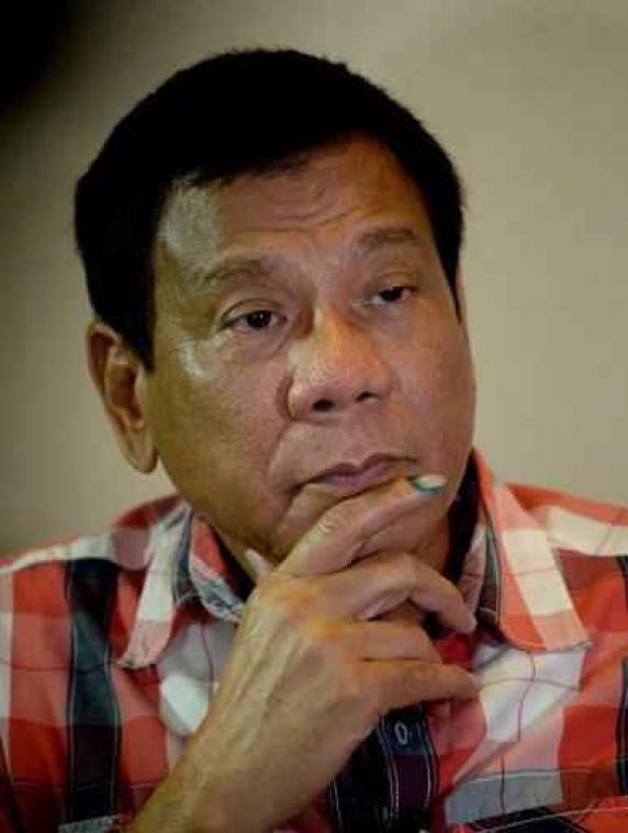 Duterte beschuldigt politici en rechters van drugshandel