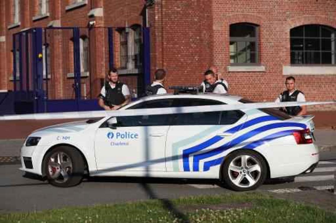Dader van aanslag in Charleroi geïdentificeerd als 33-jarige Algerijn