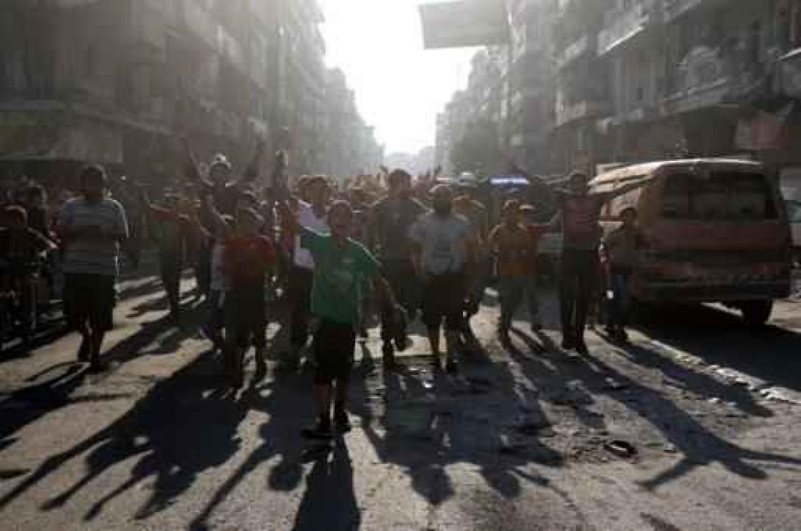 Syrische regime versterkt troepenmacht in Aleppo