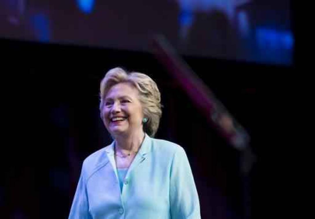 Clinton heeft nu dubbelcijferige voorsprong op Trump