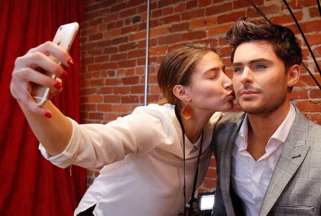 Binnenkort kunnen we virtueel seks hebben met celebrities