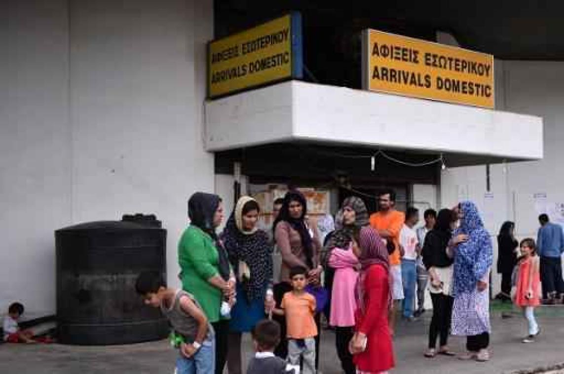 Meer dan 10.000 mensen volharden in Griekse registratiecentra