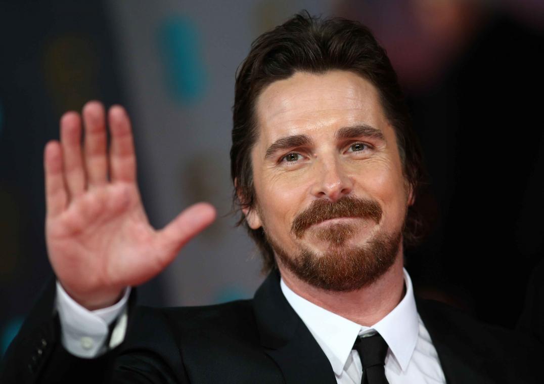 Bale kruipt in de huid van Steve Jobs voor nieuwe biografische film