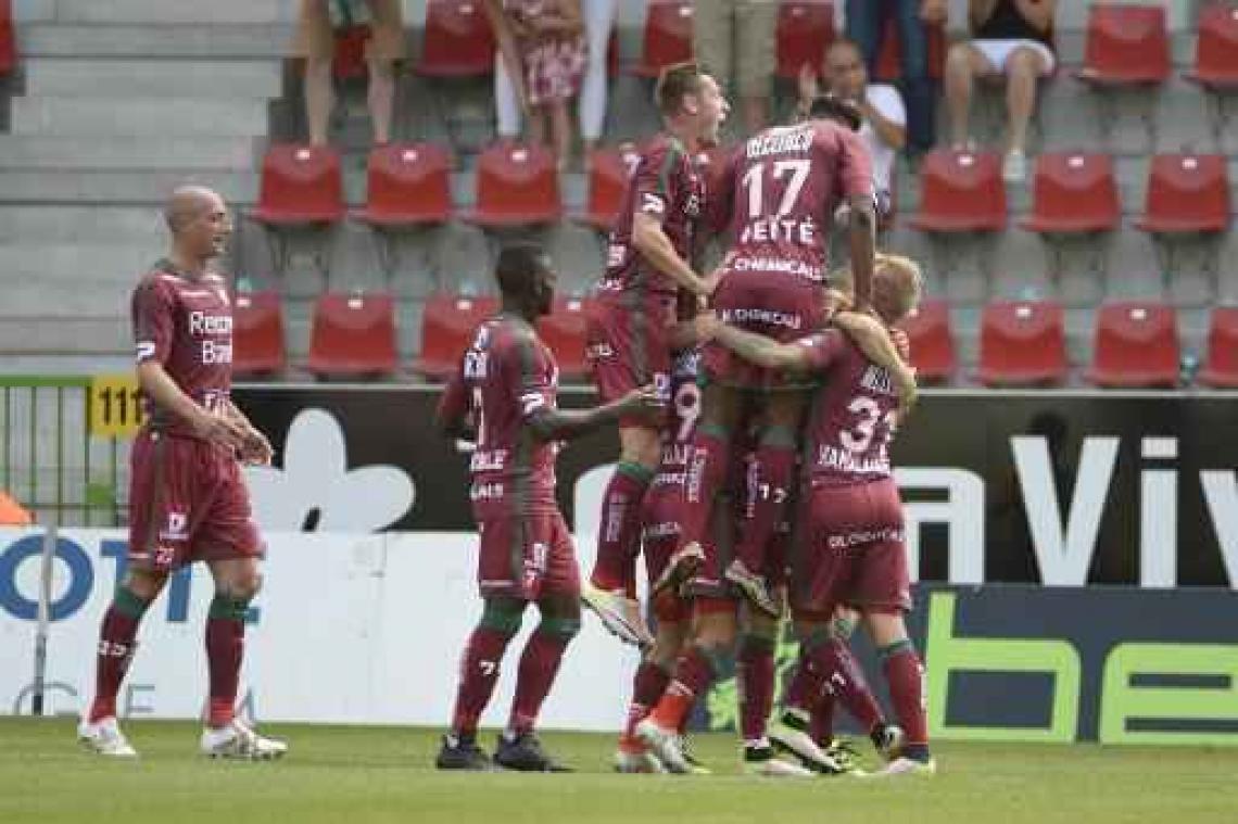 Zulte Waregem is alleen leider na zege tegen Standard