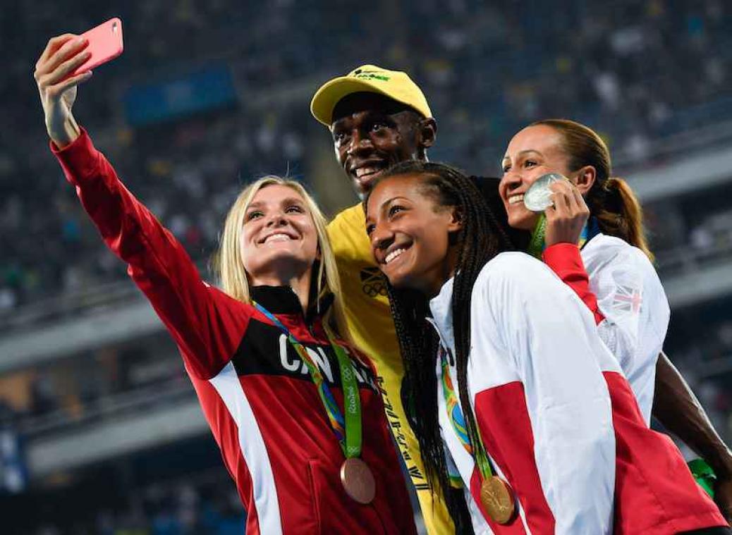 Dolblije Thiam scoort selfie met Bolt
