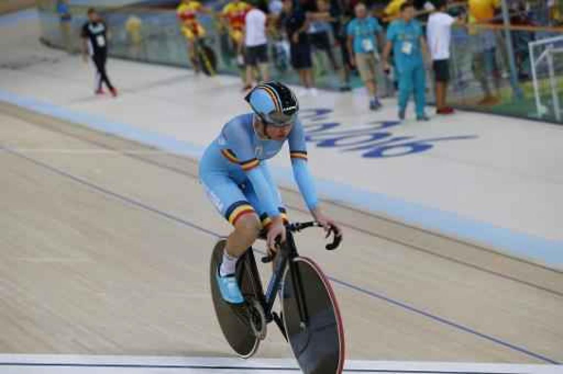 Jolien D'hoore start omnium met derde plaats in scratch
