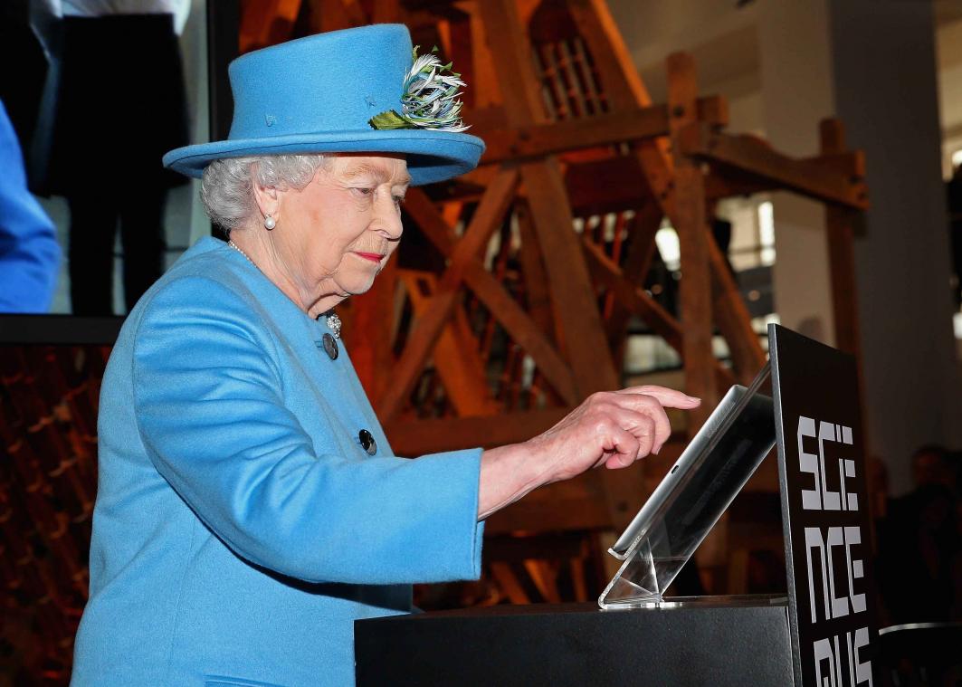 The Queen verstuurde haar allereerste tweet