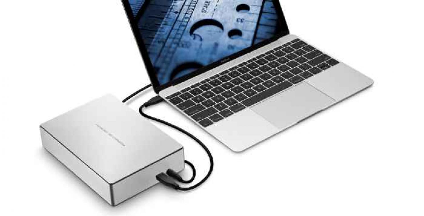 Laad je Macbook op via de nieuwste LaCie Porsche Design Drive!
