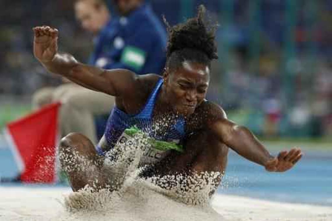 OS 2016 - Amerikaanse verspringster Tianna Bartoletta onttroont landgenote Brittney Reese