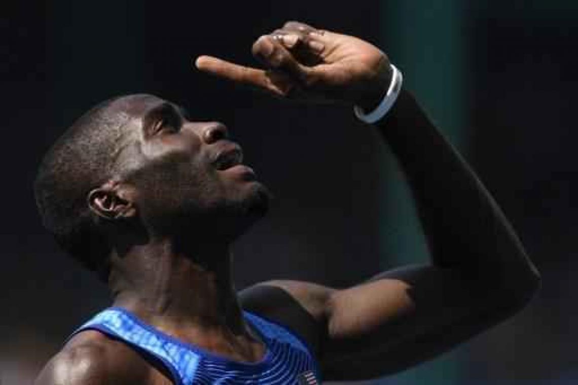 Kerron Clement wint 400 meter horden