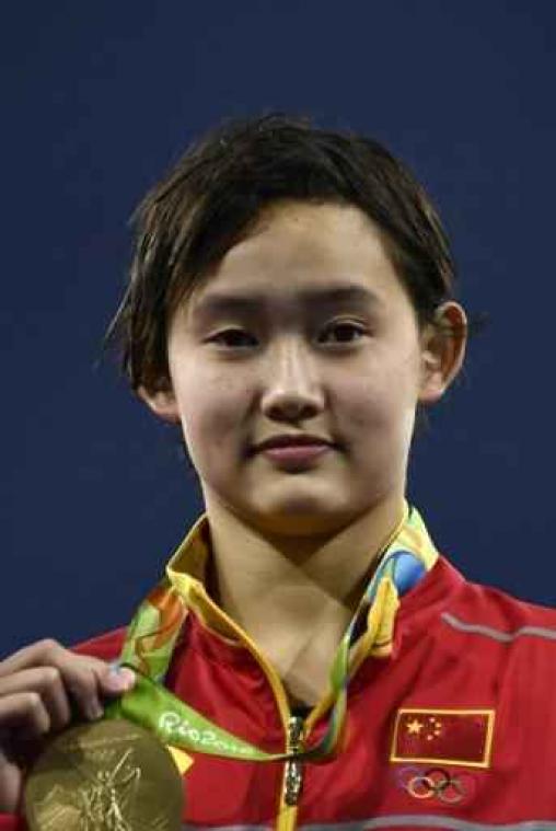 OS 2016 - Vijftienjarige Chinese wint goud bij schoonspringen