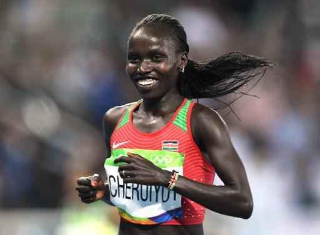 OS 2016 - Keniaanse Vivian Cheruiyot snelt in olympisch record naar goud op 5.000m