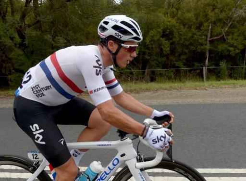 Vuelta - Sky wint ploegentijdrit, Kennaugh eerste leider
