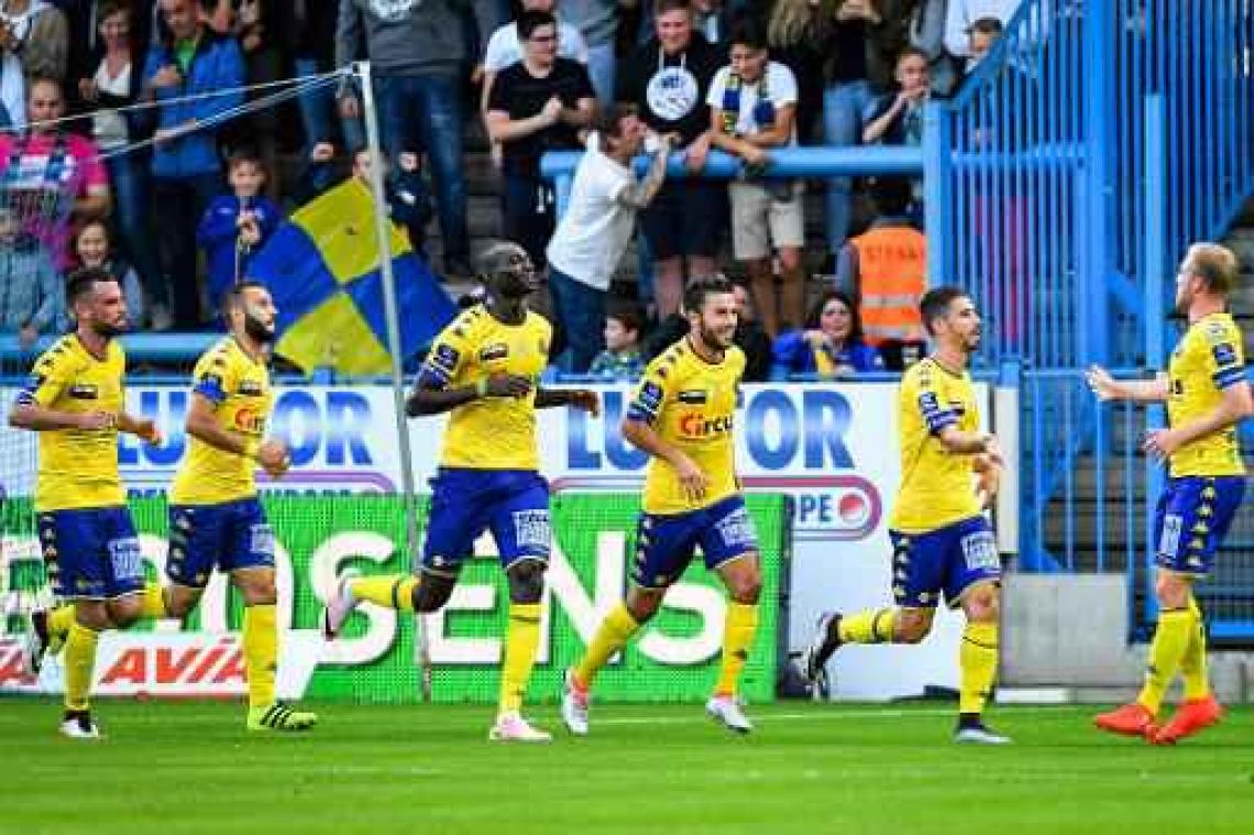 Jupiler Pro League - KV Mechelen hijst zich in slotfase langs Waasland-Beveren, Moeskroen pakt scalp STVV