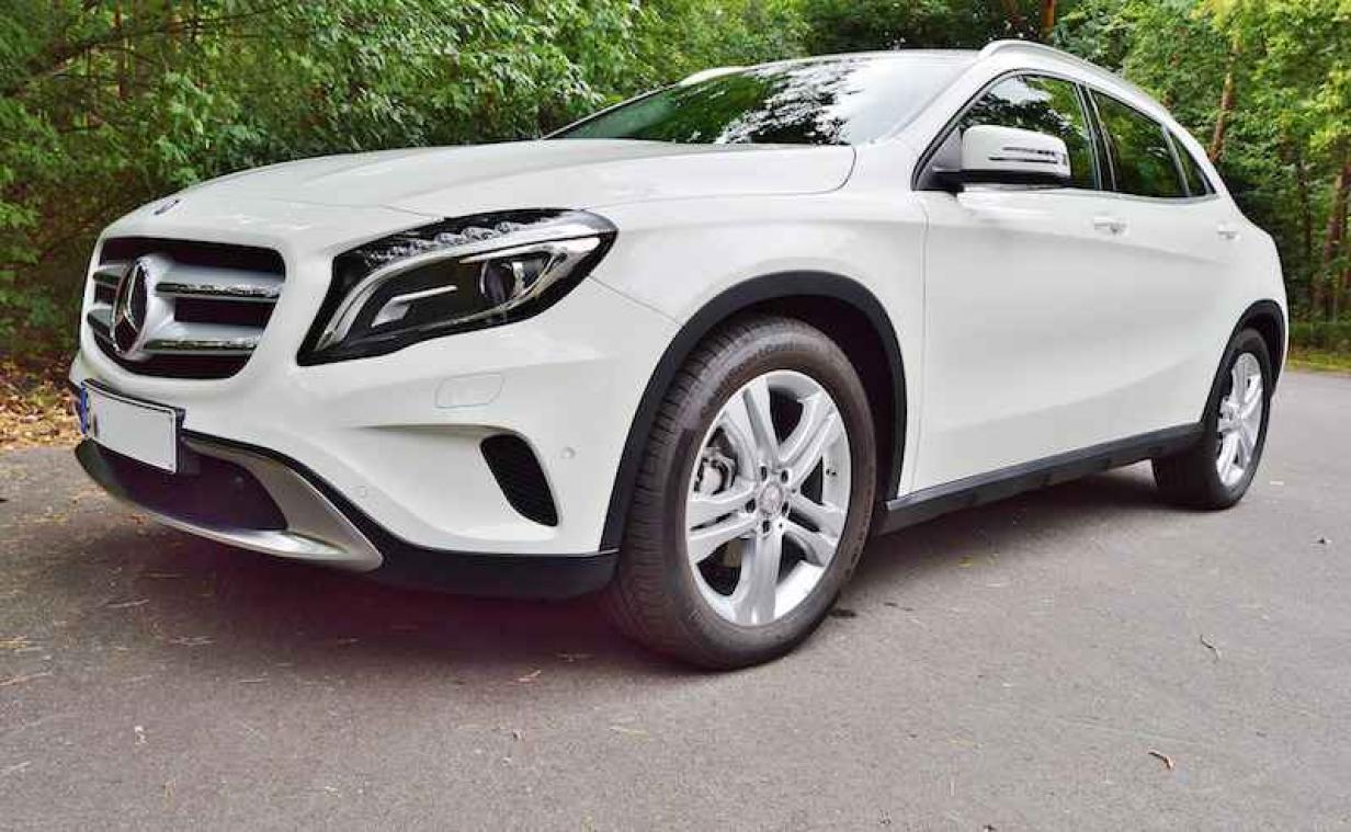 Testrit met Mercedes eindigt na zes seconden ondersteboven