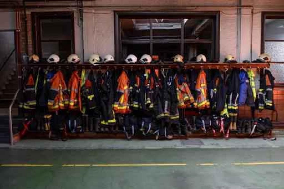 Stichting Brandwonden biedt brandweer kits aan voor eerste zorgen bij aanslagen