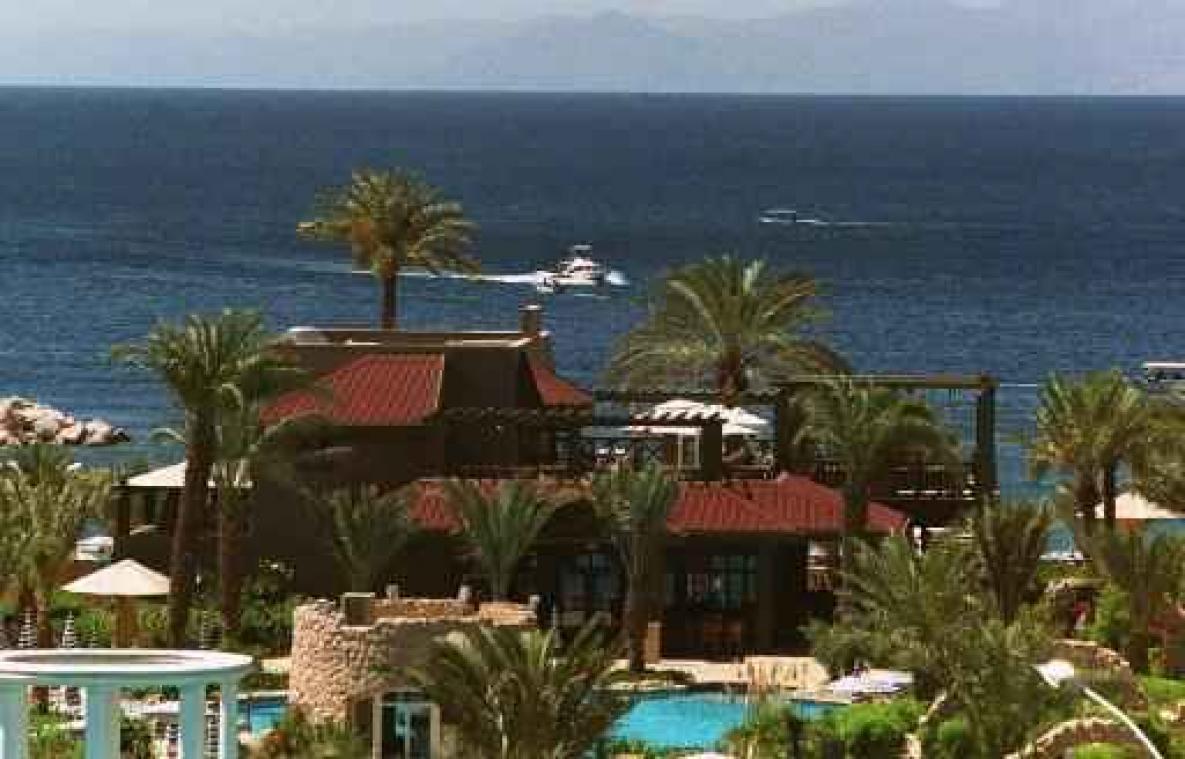 Tweehonderd ton olie uit pijpleiding in Rode Zee gelekt