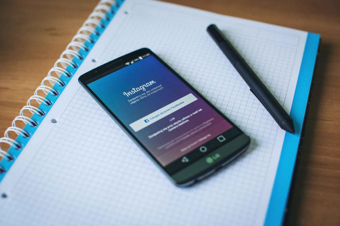 Man schrijft hilarische reacties op Instagram
