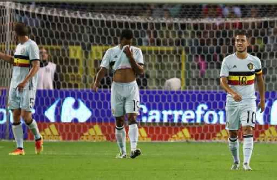 Rode Duivels - Onmondig België verliest tegen Spanje in debuutwedstrijd van Roberto Martinez