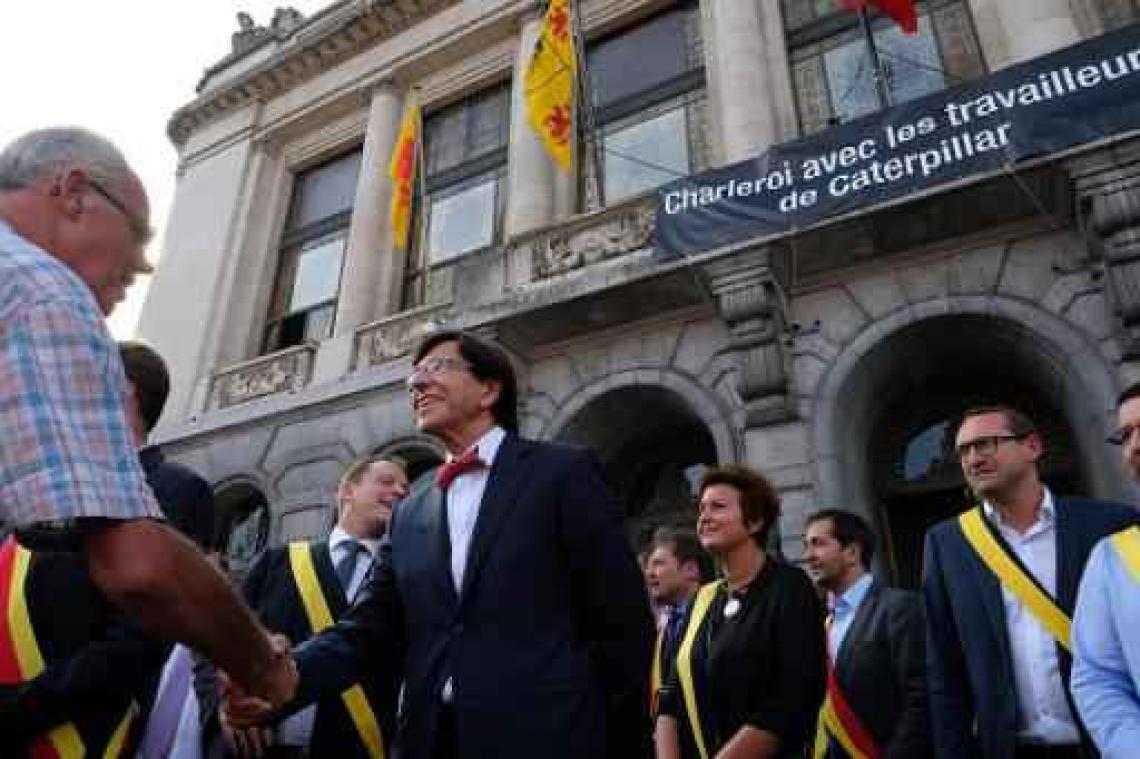 Elio Di Rupo wil dat een overnemer gezocht wordt voor Caterpillar Gosselies