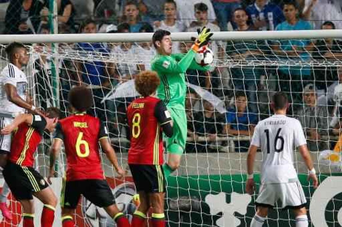 Rode Duivels - Thibaut Courtois: "Genoeg voetbalintelligentie om nieuwe systeem op te pikken"