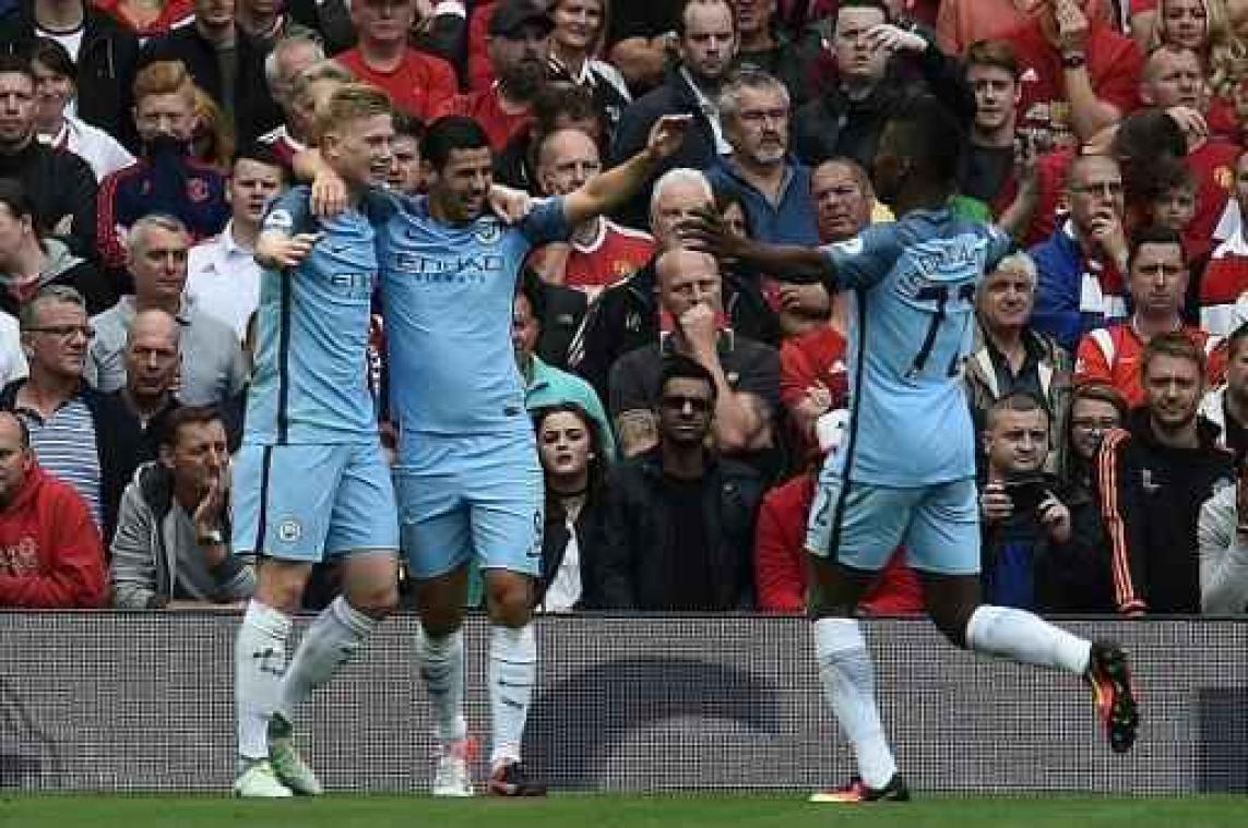 Kevin De Bruyne schenkt City de zege in Manchester Derby