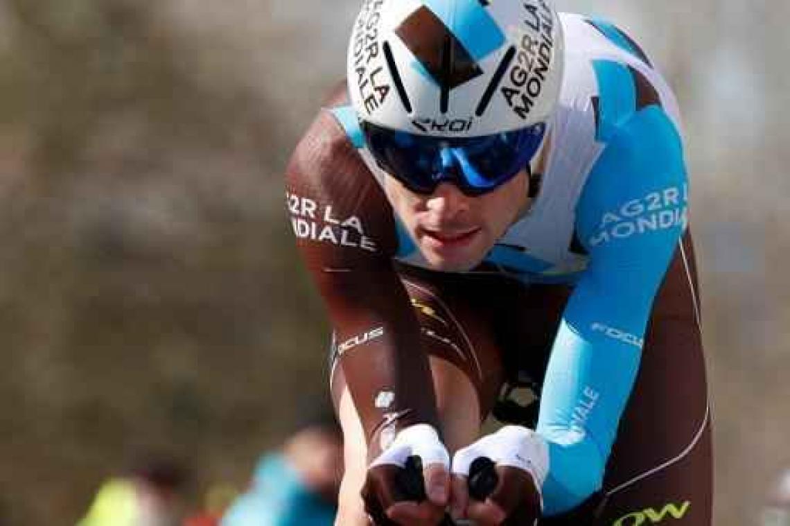 Pierre Latour is de beste op Alto de Aitana, Quintana houdt Froome af