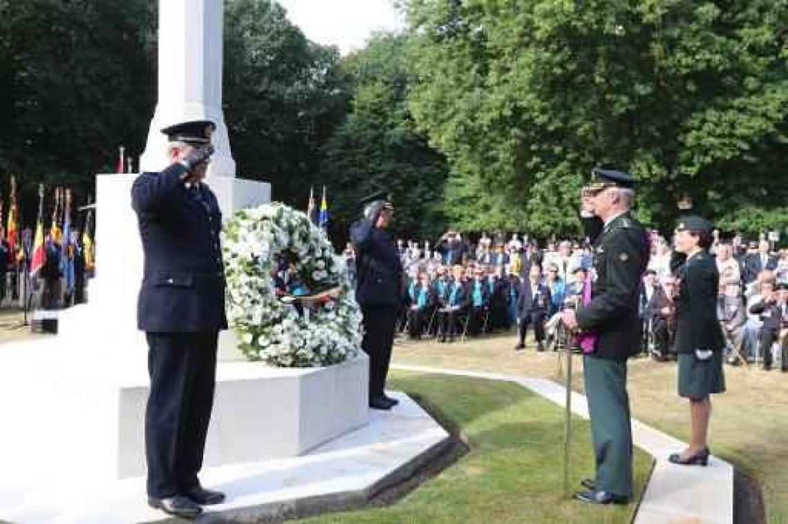 Koning Filip op 70ste huldiging van gesneuvelde Britse, Canadese en Poolse militairen