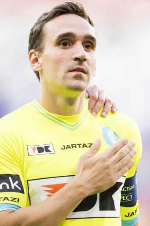 Belgen in het buitenland - Kums wint bij debuut op Milan
