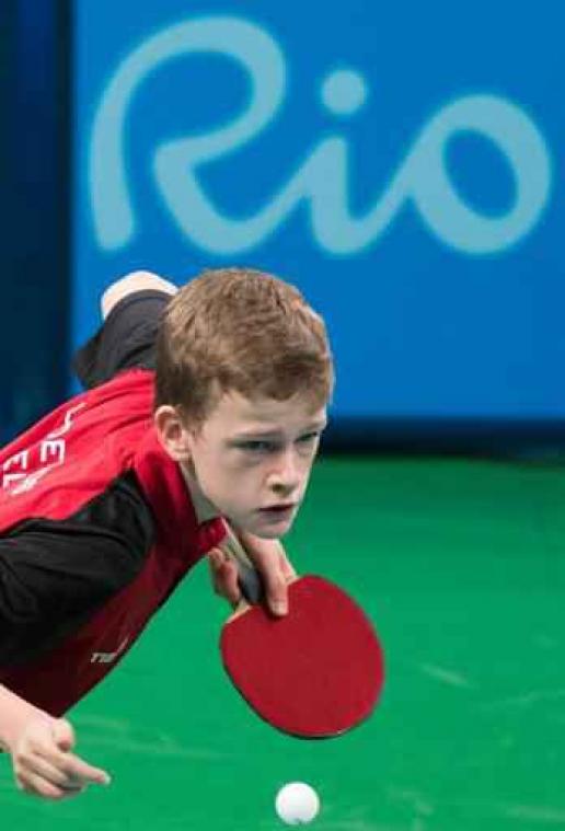 Paralympische Spelen - Tafeltennisser Laurens Devos behaalt gouden medaille