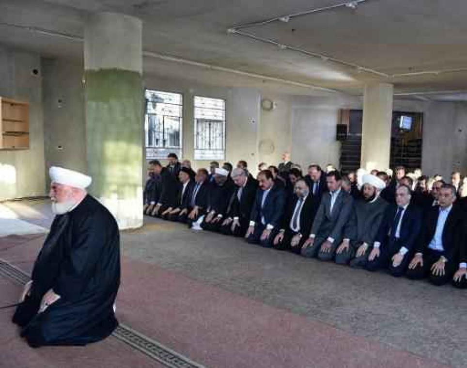 Syrische president Assad duikt publiek op in vroeger rebellenbastion