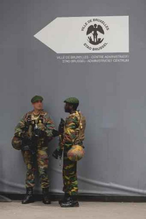 Werkdruk politie en militairen blijft groot na aanslagen in Brussel