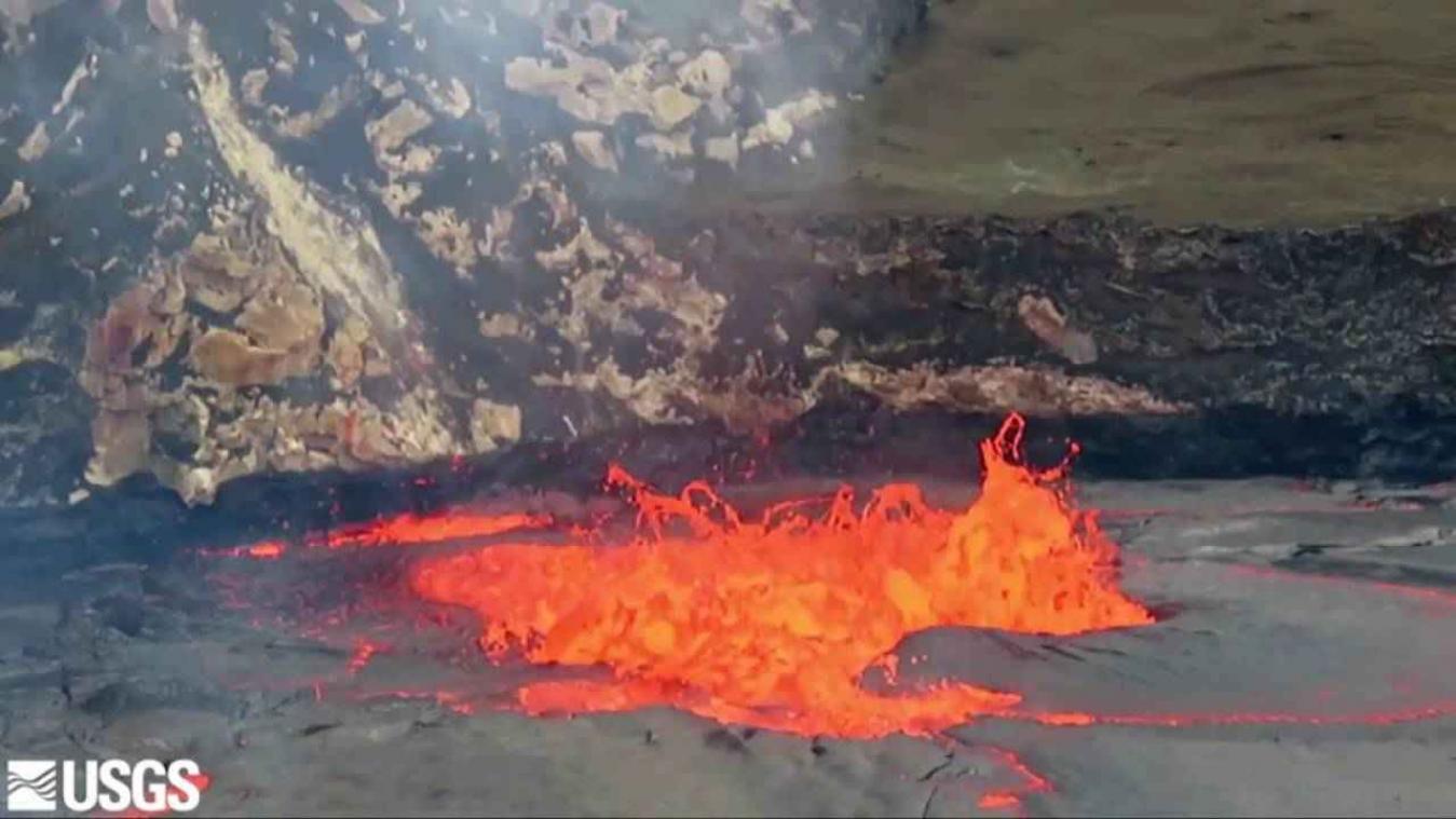 Lava in Hawaiiaans meer bereikt nieuwe hoogtes