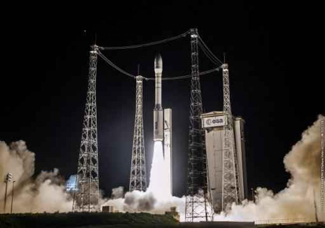 Europese Vega-draagraket lanceert succesvol vijf aardobservatiesatellieten