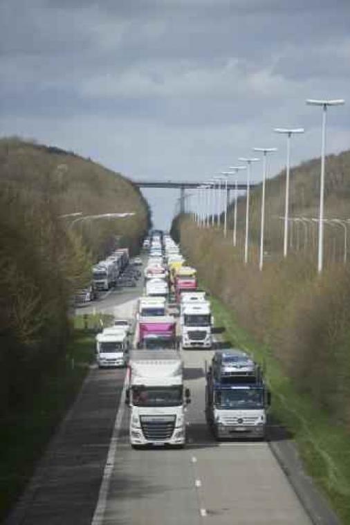 Vrachtwagenchauffeur rijdt 28 dagen aan een stuk zonder grote rusttijden