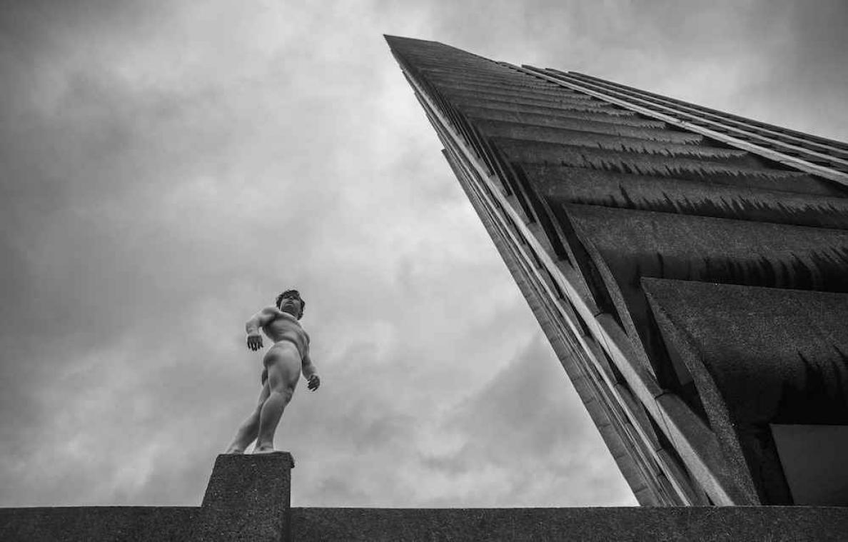 Prachtige foto's brengen naakte free runner in beeld