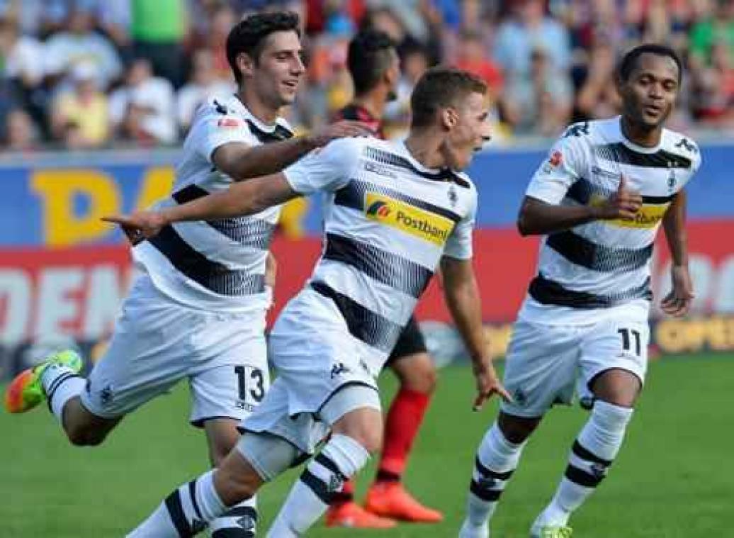 Belgen in het buitenland - Thorgan Hazard dirigeert Mönchengladbach met twee goals naar ruime overwinning