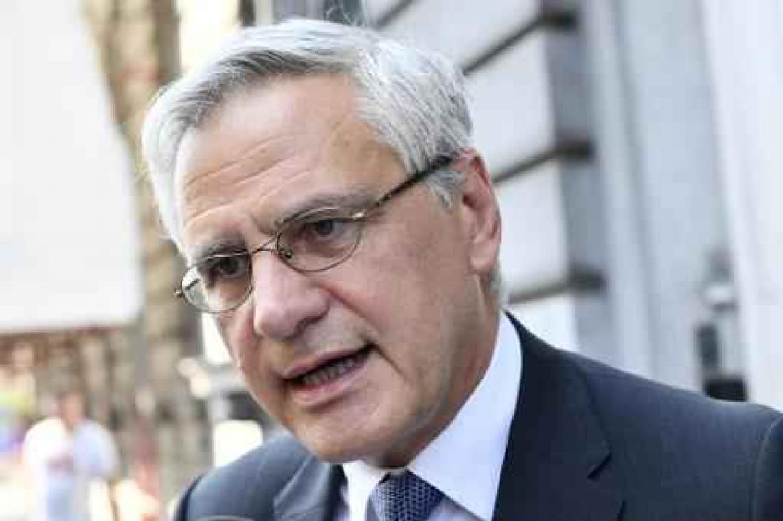 Peeters pakt oneerlijke concurrentie in transportsector aan