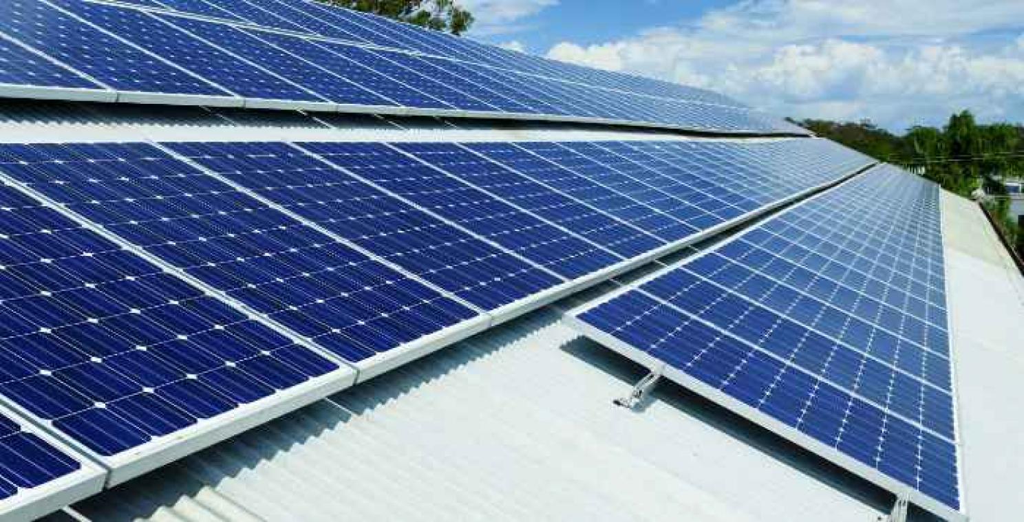 7 redenen waarom zonnepanelen ook voor jou de investering waard zijn!
