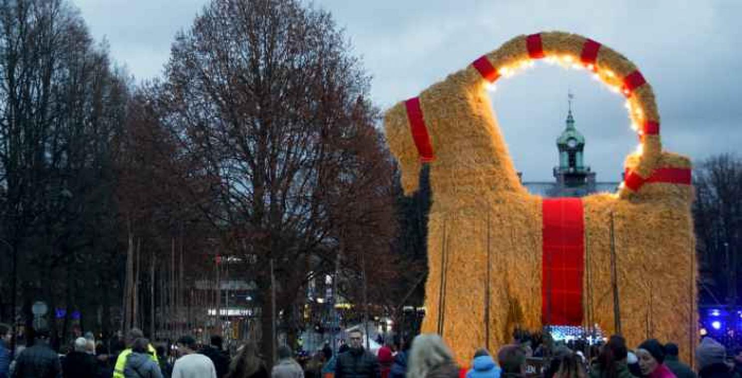 Bescherming van kerstbok kost Zweedse stad meer dan 88.000 euro