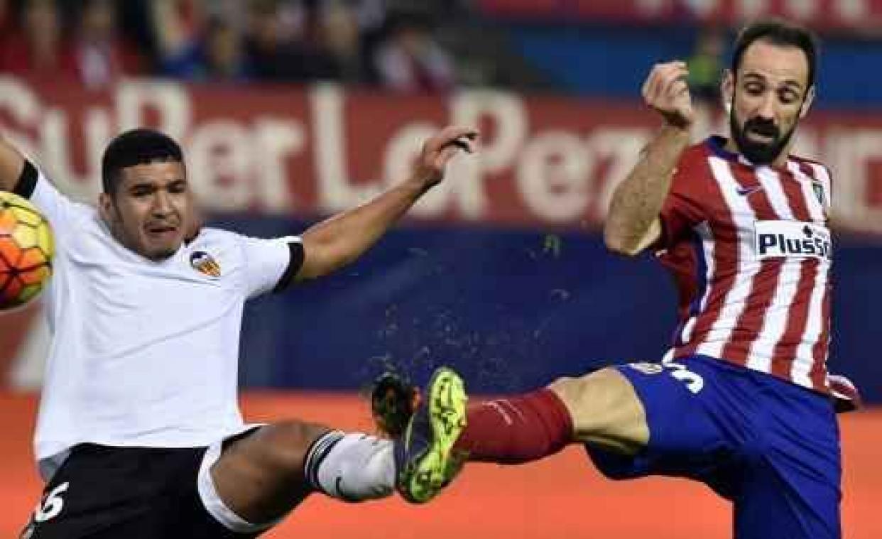 Belgen in het buitenland - Bakkali pakt met Valencia eerste punten