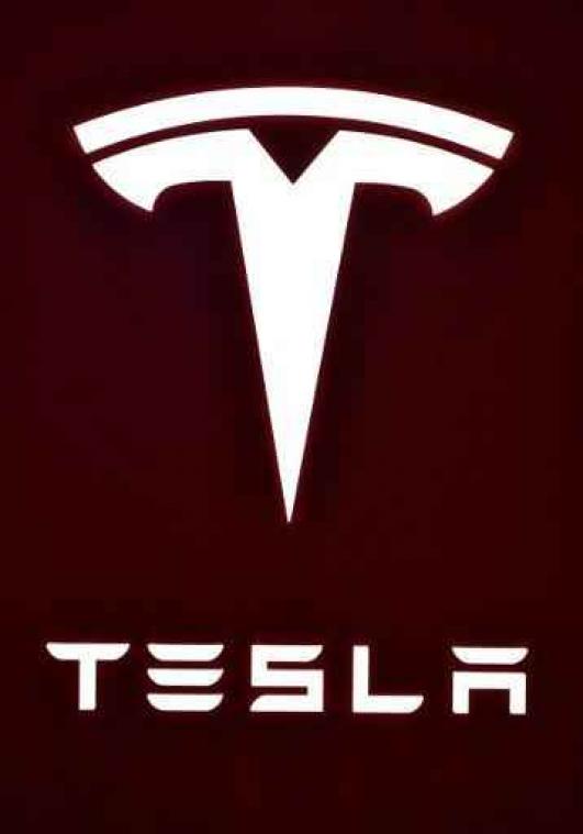 Zonnewagens en Tesla's nemen het in Zolder tegen mekaar op in 24 uren-race