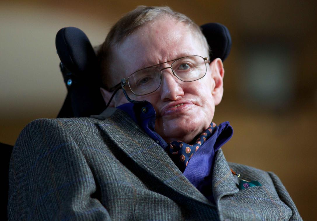 Stephen Hawking wil graag Bondschurk spelen