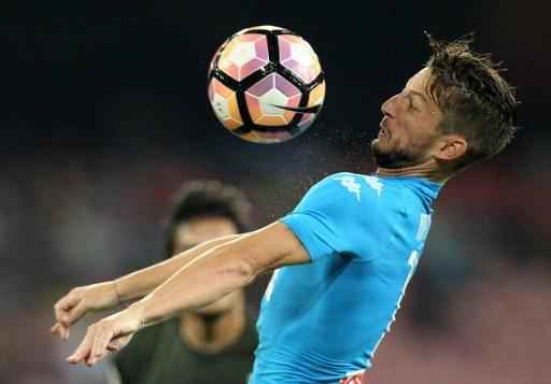 Belgen in het buitenland - Napoli houdt drie punten thuis tegen Chievo