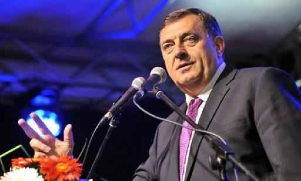 Leider Serviërs in Bosnië opgeroepen door rechtbank na referendum