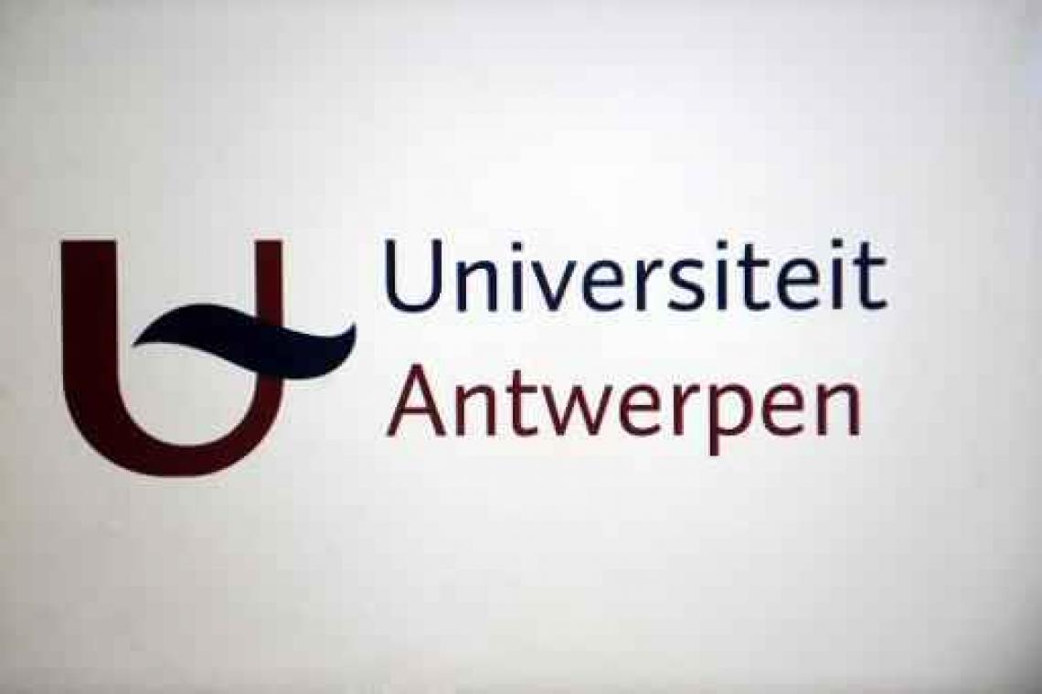 Tien Syrische vluchtelingen leren intensief Nederlands aan UAntwerpen