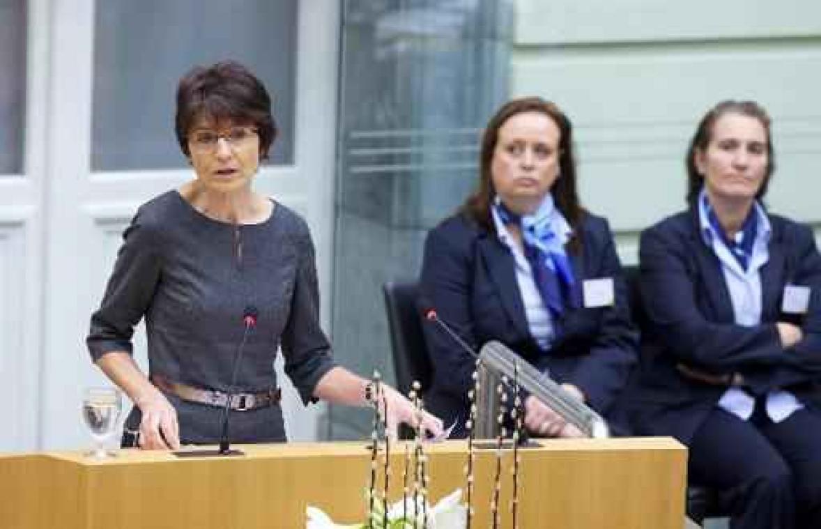 Eurocommissaris Thyssen: projecten die Vlaamse regering financiert moeten in de begroting