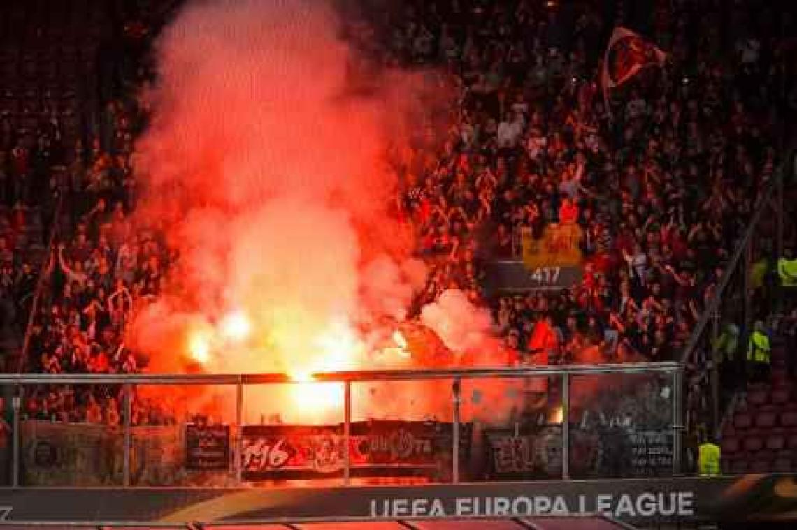 Acht aanhoudingen bij wedstrijd Ajax-Standard